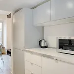 Sant\'Ambrogio Historic Apartment - In Front Of Cattolica